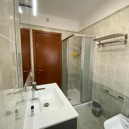 A Centro Торджано